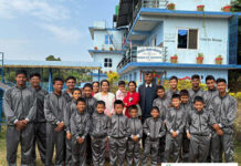जन्मदिनमा मामाघरमा खानासहित नगद र कपडा सहयोग