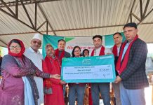 लक्ष्मी आविमा छात्रवृत्ति वितरण