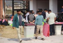 निर्वाचनको तयारी अन्तिम चरणमा, कर्मचारी आजै मतदान केन्द्रमा खटिँदै