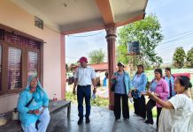 परीक्षा लगत्तै घरदैलो गर्दै शिक्षक