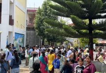 सामुदायिक विद्यालयमा भर्ना गराउन विद्यार्थीको भिड