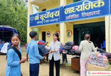सूर्योदय माविका विद्यार्थीलाई शैक्षिक सामग्री सहयोग
